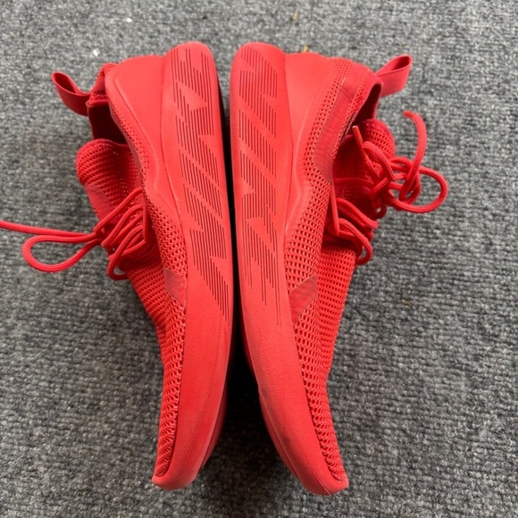 NIKE Men’s Red Lunacharge Training Shoes Athletic Sneakers size: 10 - Picture 5 of 9